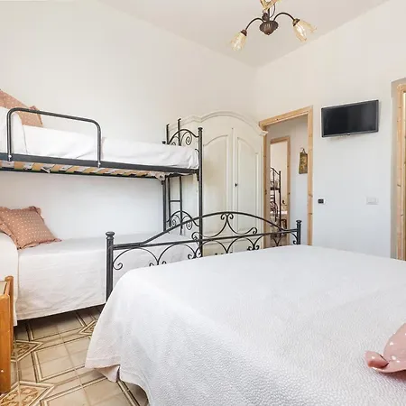 La Maison Di Mavi Bed & Breakfast *